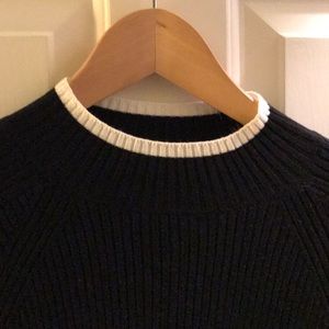 Woolen knit sweater